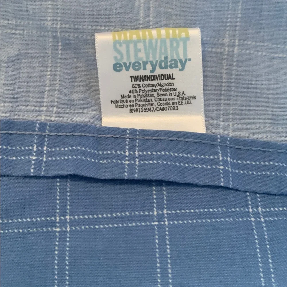 Martha Stewart Light Blue Plaid Sheet - Picture 2 of 2